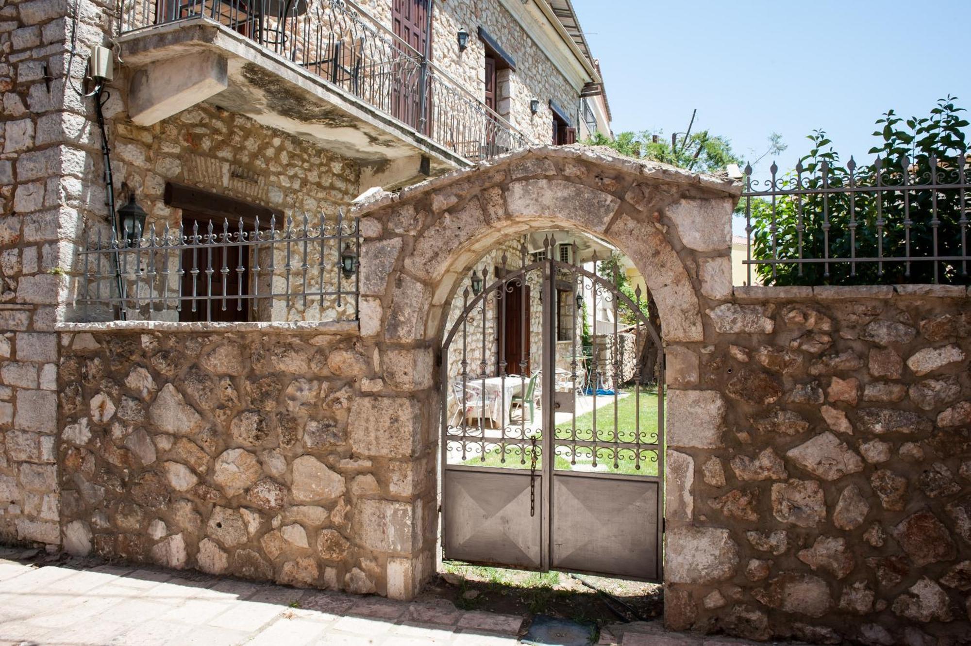 Seafront Stone Suites Vonitsa Luaran gambar